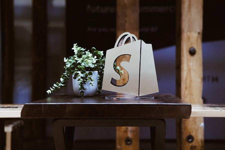 Shopify 2021 Year in Review & Predictions for 2022